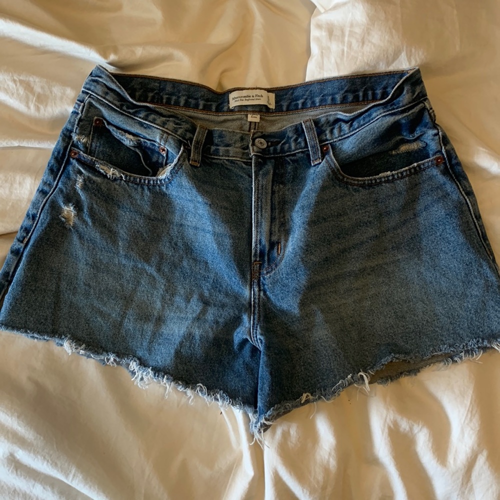 Abercrombie & Fitch curve love shorts